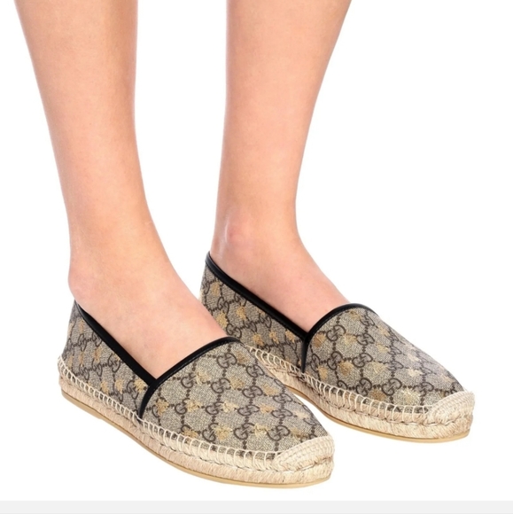 💯% Authentic GG Gucci Supreme Coated Canvas Bee Espadrille - 36.5 - Picture 1 of 8